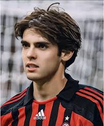 巴萨这是咋回事？法蒂没机会上场，他爸直接找高层“讨说法”